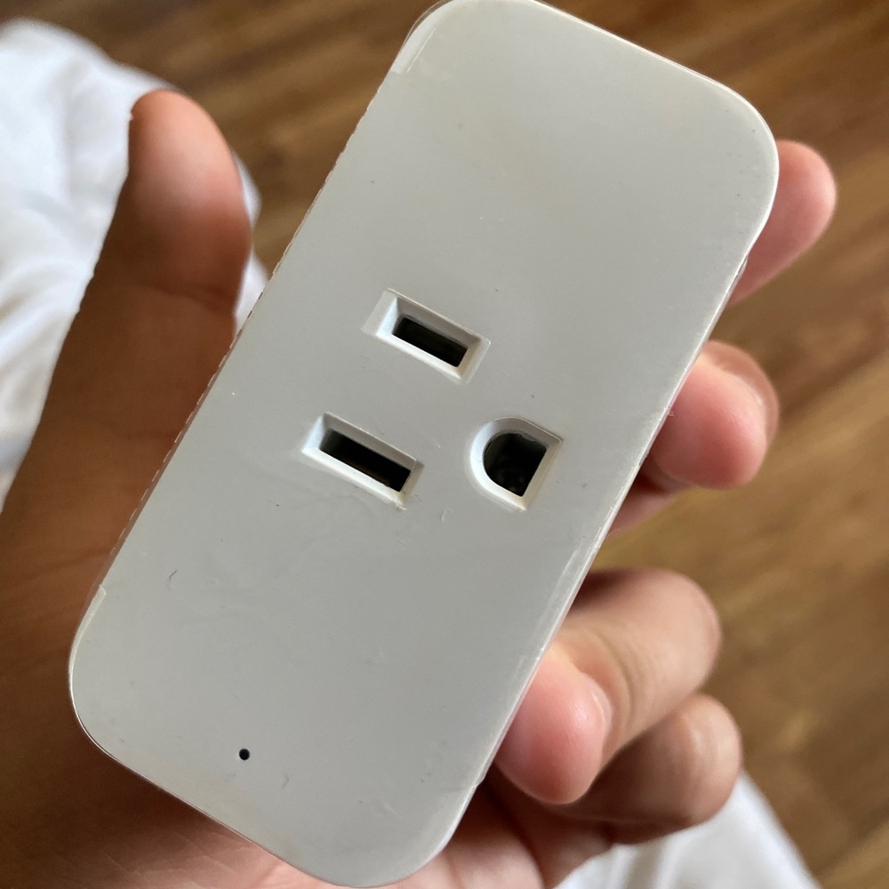 Amazon Smart Plug - Picture 2 of 2